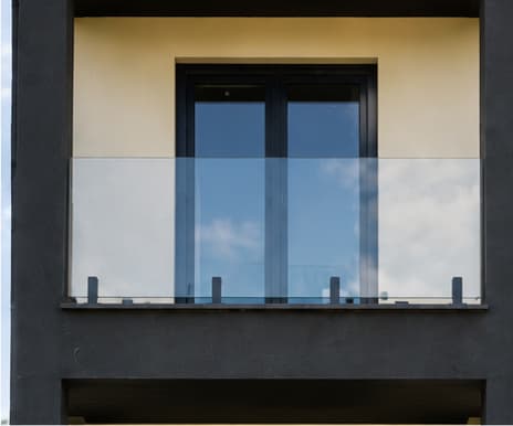 Visio Square – Parapetto in vetro con morsetti a pavimento · Galleria prodotto 4