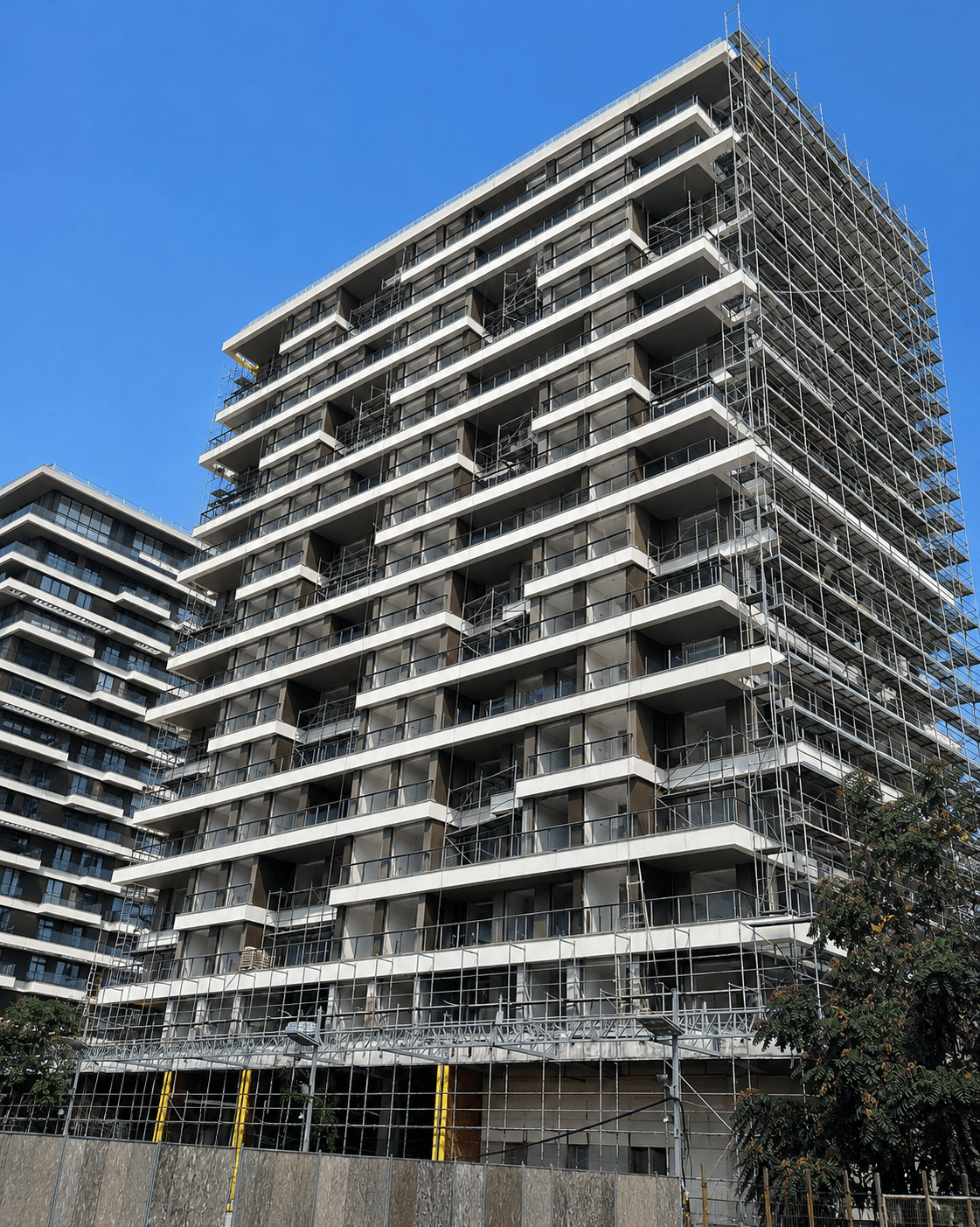 Visio Air – Parapetto in vetro con montanti · Galleria prodotto 2